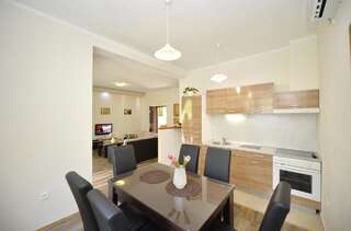 Апартаменты Apartment Filuro Котор Апартаменты с балконом и видом на сад-6